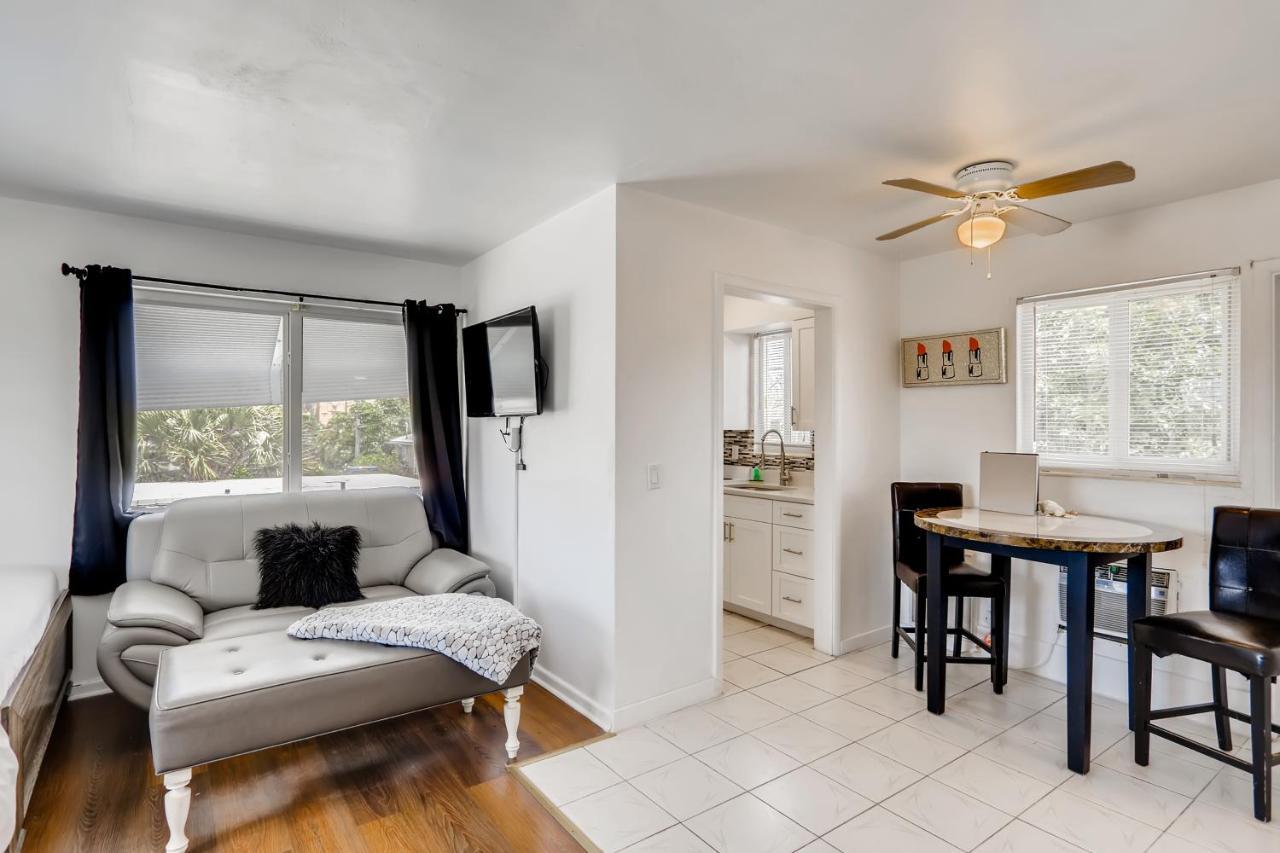 Coral Sands Huge Studio W/ 2 Queen Beds! West Palm Beach Extérieur photo