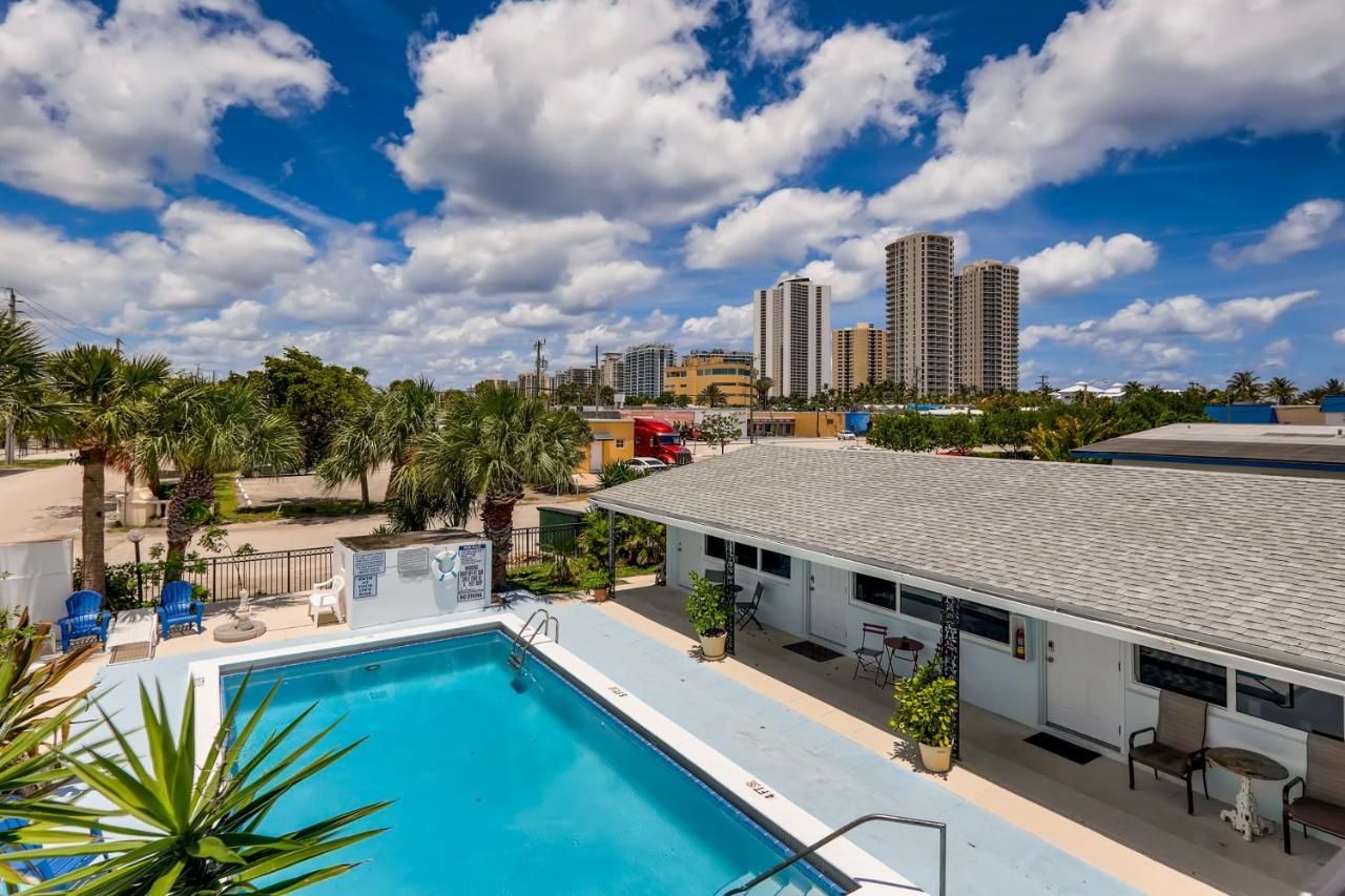 Coral Sands Huge Studio W/ 2 Queen Beds! West Palm Beach Extérieur photo